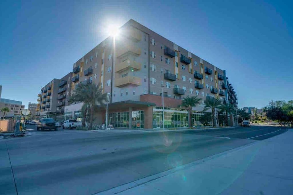 Sun Devil Studio With Rooftop Pool & Clubhouse! Tempe Exteriér fotografie